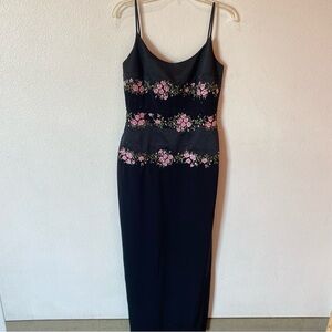 Maggy London Elegant Black Floral Embroidered Dress Womens size 6 formal